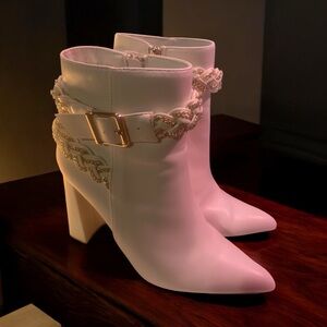 🌸 Cape Robbin “Remember Your Comfort Starski” Boots – Women’s Size 6